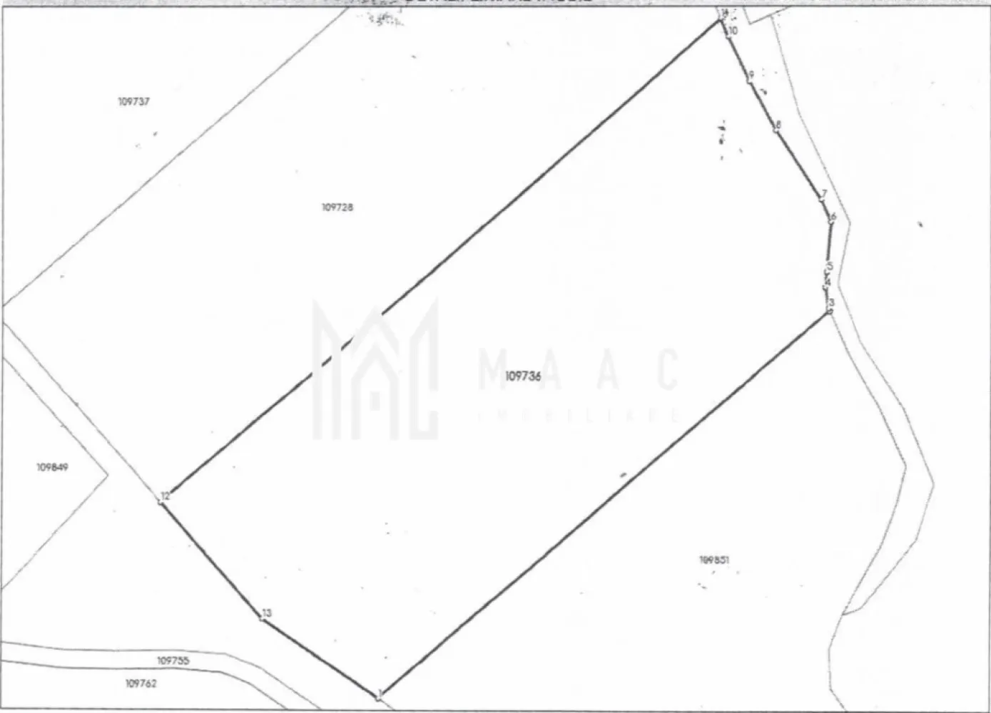 Teren industrial I 37200 mp Parcelabil I Acces la DJ I Agnita - MAAC Imobiliare promovează spre vânzare un teren industrial amplasat la periferia orașului Agnita – o oportunitate solidă pentru investitori și dezvoltatori.

Caracteristici teren:
- Suprafață totală: 37.253 mp
- Împărțit în 4 parcele de aprox. 9.200 mp fiecare, cu amprentă dreptunghiulară
- Destinație: industrial / construcții
- Front stradal la DJ: aprox. 40 m liniari
- Drum forestier pe lungimea parcelelor, ce poate fi dezvoltat ca drum de acces pentru fiecare parcelă
- Lucrări de îndreptare și prospectare efectuate
- Fără construcții existente – teren liber, pregătit pentru dezvoltare

Avantaje investiționale:
- Suprafață generoasă, potrivită pentru proiecte industriale de amploare
- Posibilitate de parcelare și dezvoltare etapizată
- Acces direct la drum județean și drum secundar
- Poziționare strategică, ideală pentru activități de producție, logistică sau comerț
- Potențial ridicat de creștere a valorii prin dezvoltarea zonei

Această proprietate reprezintă o investiție de anvergură, cu perspectivă pe termen lung, destinată profesioniștilor și investitorilor care urmăresc proiecte industriale sau economice solide.

Pentru mai multe detalii, contactați echipa MAAC Imobiliare specificând ID CP2853204.