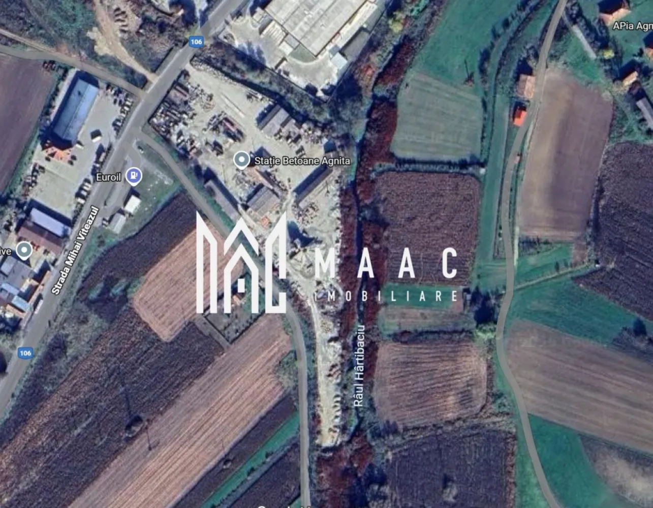 Teren industrial I 18100 mp I St. Betoane I Hale I Agnita - MAAC Imobiliare propune spre vânzare un teren industrial situat la intrarea în orașul Agnita, în apropierea stației de alimentare Euroil.

Caracteristici teren:
- Suprafață totală: 18.100 mp
- Front stradal la DJ: 65 m liniari
- Drum secundar pe lungimea terenului, utilizabil pentru acces
- Vecinătăți: depozitul Harting Agnita și râul Hârtibaciu

Pe teren își desfășoară activitatea o stație de betoane și un magazin de materiale de construcții, ceea ce confirmă utilitatea și potențialul zonei.

Construcții existente:
- Clădire din zidărie de aprox. 250 mp – pretabilă pentru showroom, magazin sau birouri
- Atelier de aprox. 120 mp pentru reparații auto (vehicule mici și mari)
- Clădire administrativă din zidărie de aprox. 300 mp
- Spațiu de depozitare din zidărie de aprox. 300 mp
- Structură metalică acoperită, de aprox. 580 mp, pentru protejarea bunurilor
- Diverse anexe funcționale

Dotări și facilități:
- Stație de sortare și stație de betoane în stare de funcționare
- Cântar industrial pentru mașini de mare tonaj
- Sistem de supraveghere video
- Iluminat nocturn
- Toate utilitățile: curent trifazic, apă, canalizare, gaz

Terenul a fost și este intens utilizat de utilaje grele, oferind un suport real pentru orice tip de construcție sau activitate.

Oportunitate de investiție:
- Poziționare strategică la intrarea în oraș
- Suprafață generoasă și acces multiplu
- Construcții deja existente, funcționale și adaptabile
- Posibilitate de extindere și diversificare a activităților

Această proprietate reprezintă o investiție solidă, cu potențial ridicat de dezvoltare și randament, ideală pentru profesioniști și investitori din domeniul industrial, comercial sau logistic.

Pentru mai multe detalii, contactati MAAC Imobiliare specificând ID CP2853196.