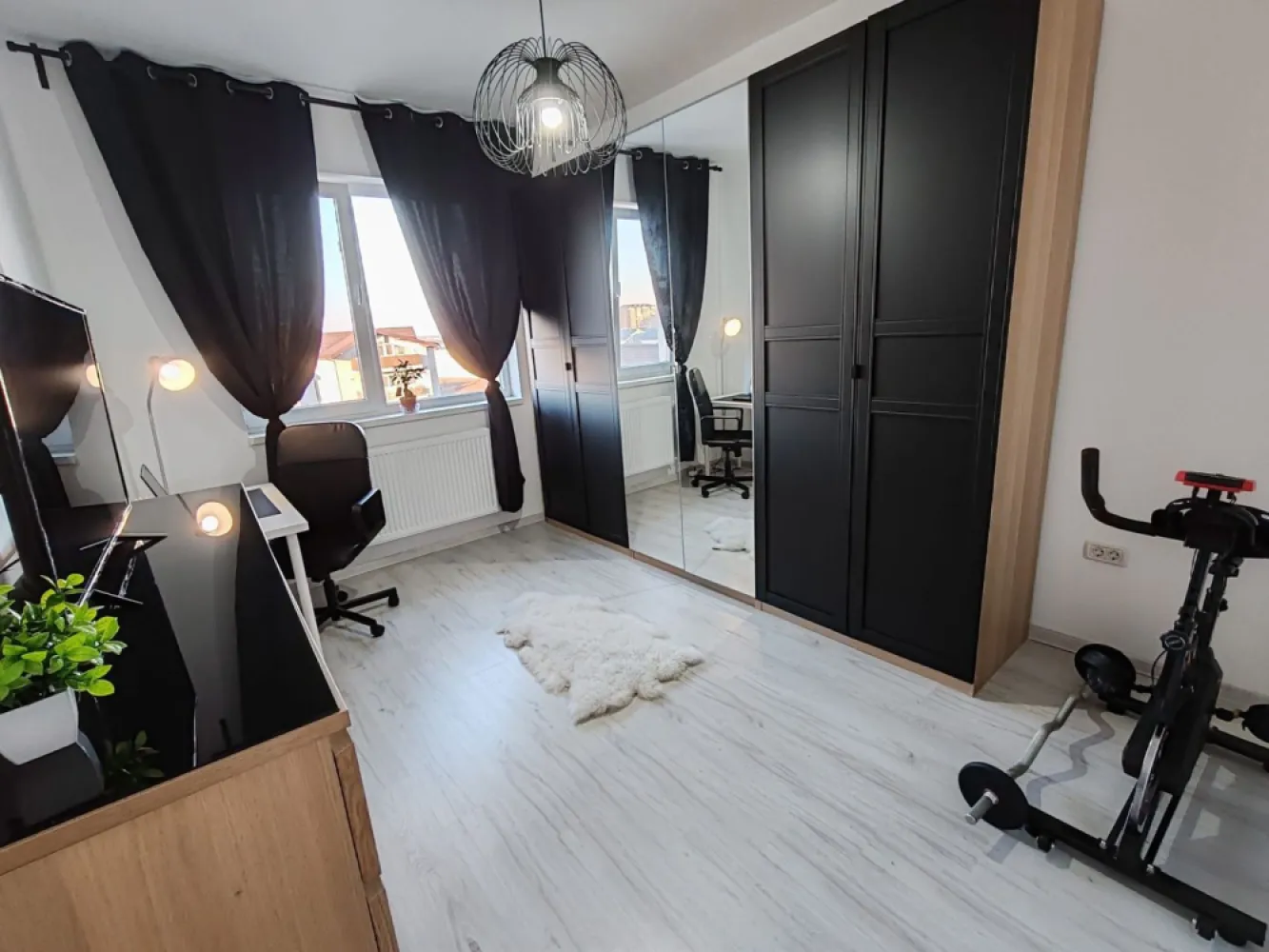 Ag BRASADAS vinde 3 Cam ULTRALUX NOU lângă Metrou. - Agenția BRASADAS vinde apartament LUX cu 3 camere an 2024 situat in cartierul rezidențial ROTAR PARK. Mobila Mobexpert de calitate modern. Finisaje PREMIUM, electrocasnice de ultimă generaţie, inclusiv masina de spalat vase, totul NOU. Foarte SPATIOS, LUMINOS decomandat, etaj 3 la 7 minute de Metrou. Merita vazut.
Pentru detalii va rugam sa sunați direct la numărul 0743598462.