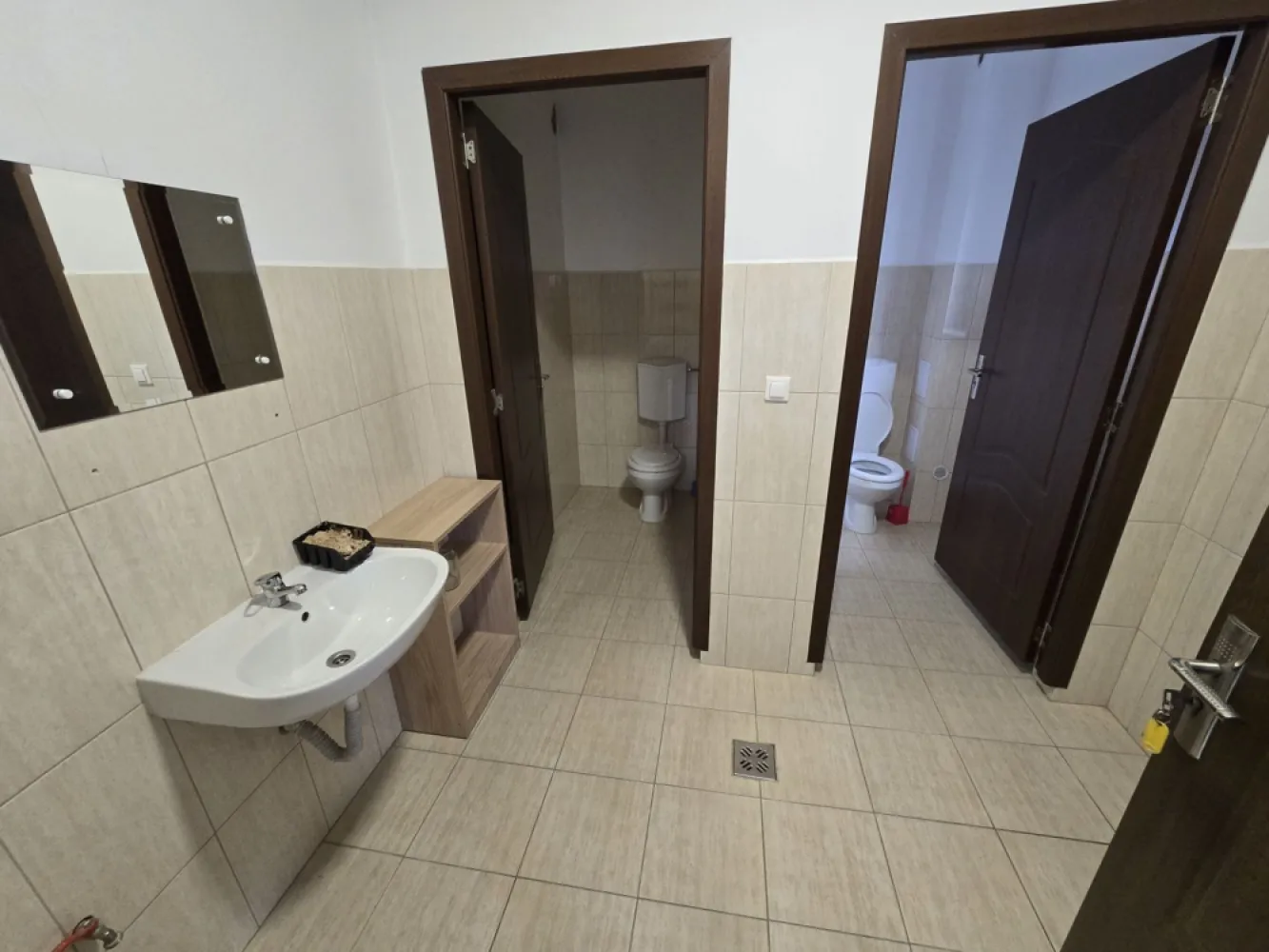 Birou 40 mp .parcare si utilităti incluse in pret