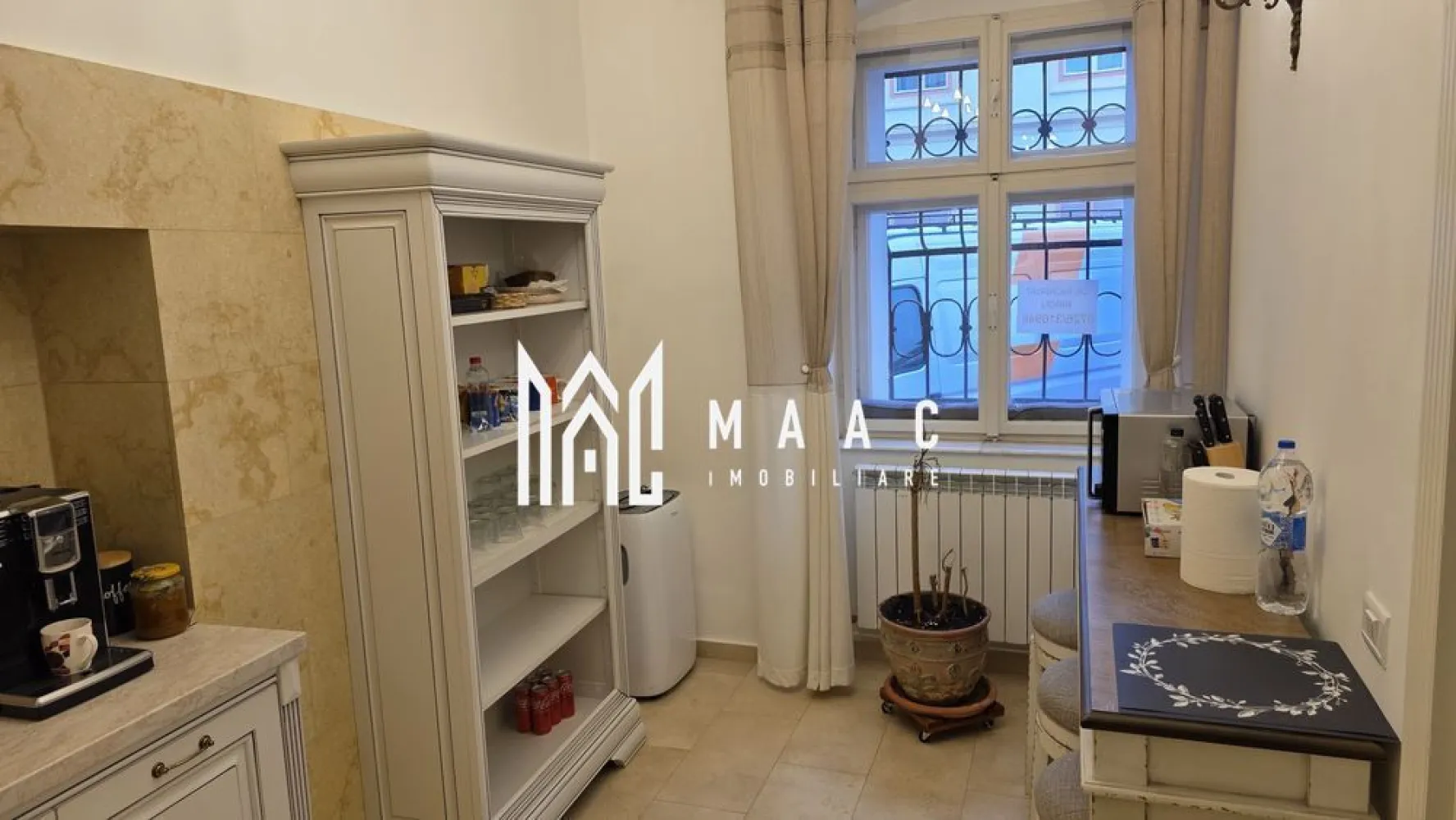 Spatiu de birouri | Parter | 68 MPU | Ultracentral - MAAC Imobiliare vă propune spre închiriere spațiu de birouri ultracentral – 68 mp

Oferă-ți un spațiu de lucru modern, cu o suprafață de 68 mp, situat ultracentral, într-o zonă cu vizibilitate bună și acces facil.

 Caracteristici spațiu:

Suprafață utilă: 68 mp
Finisaje de calitate
Vedere stradală
Potrivit pentru diverse activități:
Birouri
Cabinete
Activități comerciale
Servicii profesionale

 Avantaje locație:

Zonă urbană, bine conectată
Aproape de supermarketuri, bănci și centre educaționale
Stații de autobuz în apropiere
Acces facil pentru clienți și angajați
Zonă activă, potrivită pentru dezvoltarea unei afaceri

Pentru mai multe informatii specificati ca ati vazut anuntul cu ID: CP2930607