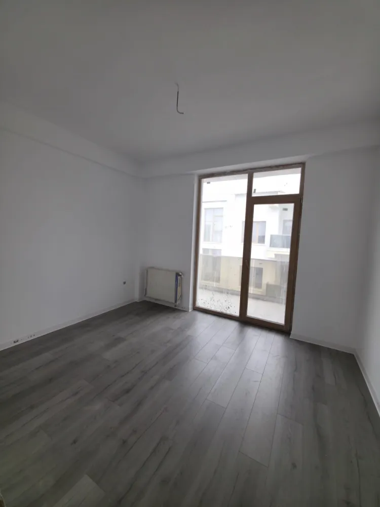 2 Camere- INTABULAT- ZONA EXCELENTA- 80.000 EURO FINISAT - 🏡 Apartament 2 camere – Luminos și Spațios – 51,5 mp utili – Balcon Generos📍 Str. Octavian Goga nr. 5 – lângă Bd. Vasile Milea și Shopping City Sibiu📞 076 700 5000 – Pentru detalii și programări vizionări!💳 Acceptăm orice formă de creditare📑 Intabulat – disponibil imediat💰 Preț excelent: 80.000 €👉 Doar 1.553 €/mp✅ COMISION 0%📐 Detalii apartament:51,5 mp utili (balcon inclus)2 camere luminoase și bine compartimentateBalcon generosFinisaje premiumActe pregătite pentru vânzareMutare imediată📍 Localizare excelentă:Zonă de interes ridicatAcces rapid la Bd. Vasile MileaLa câteva minute de Shopping City SibiuAproape de Kaufland și LidlȘcoli și grădinițe în apropiereCartier locuit, liniștit și bine conectat