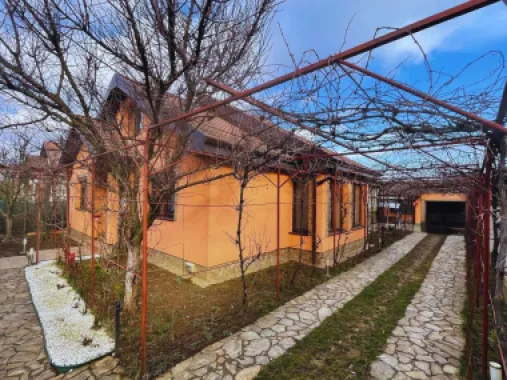 Casa Santandrei, zona linistita, gaz,curent,apa,teren 550 mp-214900Eur