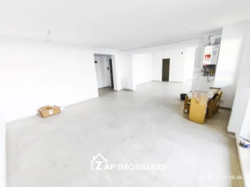 Maurer - Spatiu comercial - Parter - 91 mp, 2 toalete si balcon