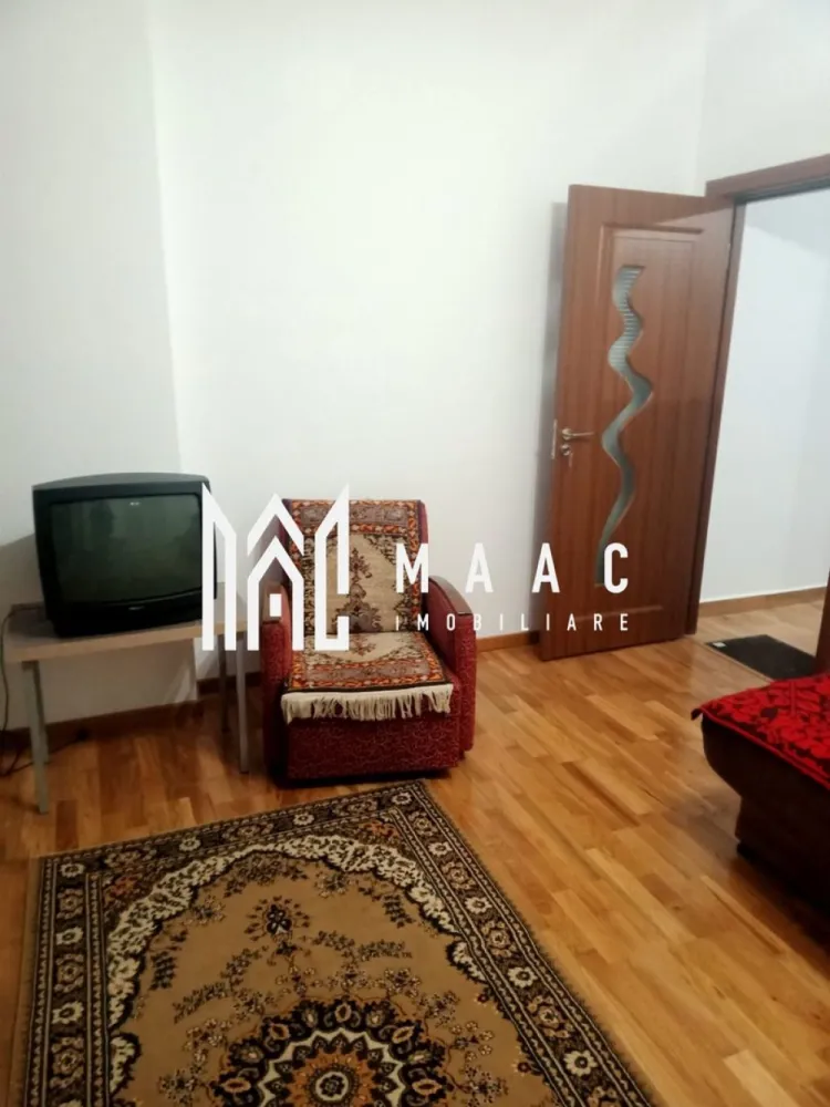 Apartament 2 camere | Etaj 1 | 2 Balcoane | Doamna Sntaca - MAAC Imobiliare vă prezintă spre închiriere un apartament cu 2 camere, decomandat, situat la etajul 1 al unui imobil nou, în zona Doamna Stanca.

Caracteristici:
Suprafață utilă: 60 mp.
Etaj: 1 din 8, imobil dotat cu lift.
An construcție: 2016.
Apartament luminos, bine întreținut, ideal pentru locuire imediată.

Compartimentare:
Hol de acces.
Living cu ieșire pe balcon.
Bucătărie separată, complet funcțională.
Dormitor cu acces la al doilea balcon.
Baie dotată cu cadă și geam pentru aerisire naturală.

Dotări și confort:
Sistem de încălzire în pardoseală.

Termeni si conditii:
Se achita o luna de garantie in avans.

Avantaje locație
În apropiere se regăsesc magazine, restaurante, farmacii și alte servicii esențiale.
Acces facil la mijloace de transport și principalele artere ale orașului.

Pentru mai multe detalii precizati telefonic ca ati vazut anuntul cu ID: CP2932376