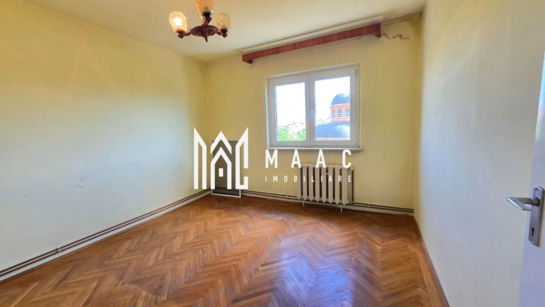 Apartament de vanzare Sibiu 3 camere decomandat | Strand | 2 bai, 2 balcoane