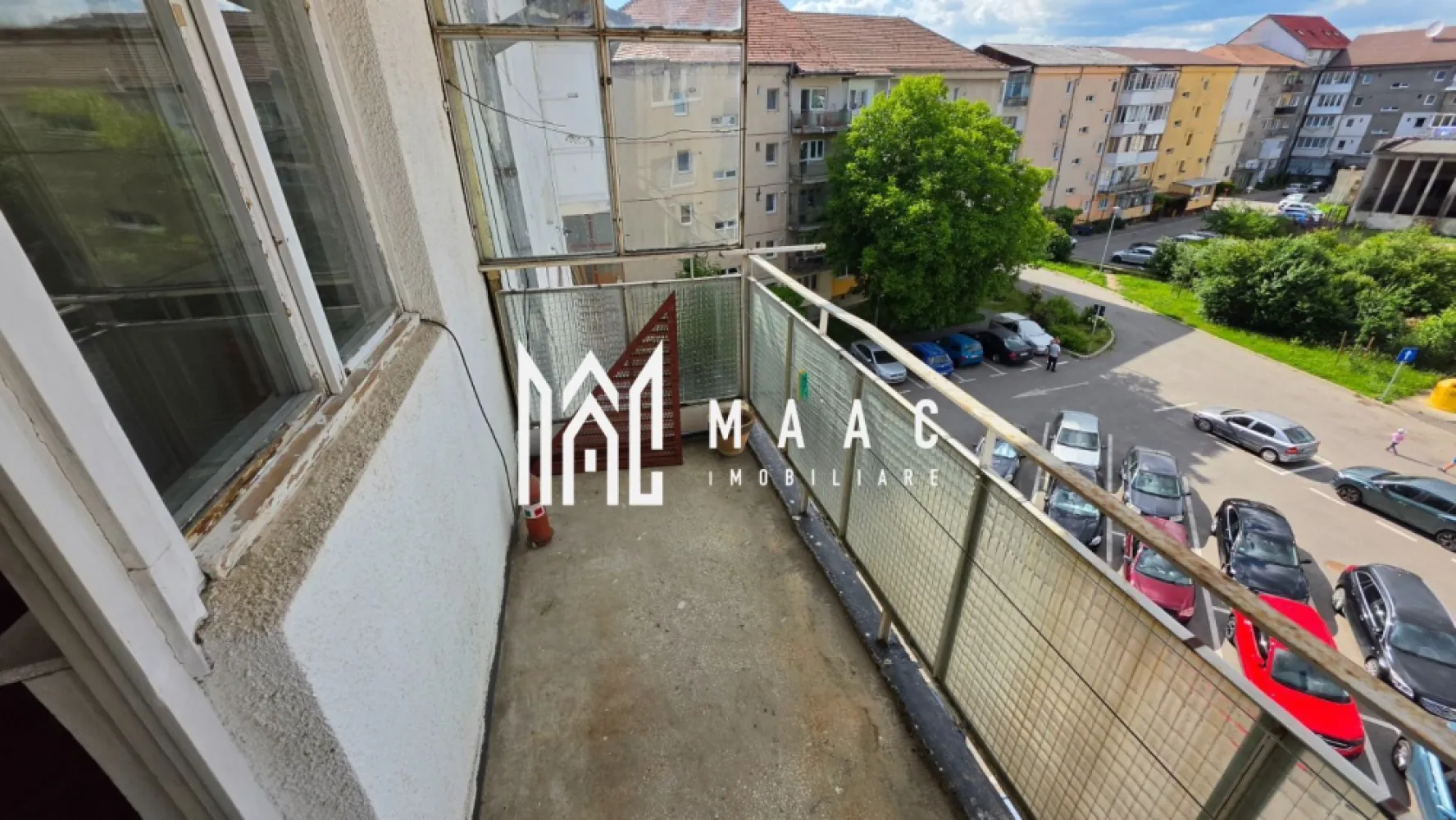 Apartament de vanzare Sibiu 3 camere decomandat | Strand | 2 bai, 2 balcoane