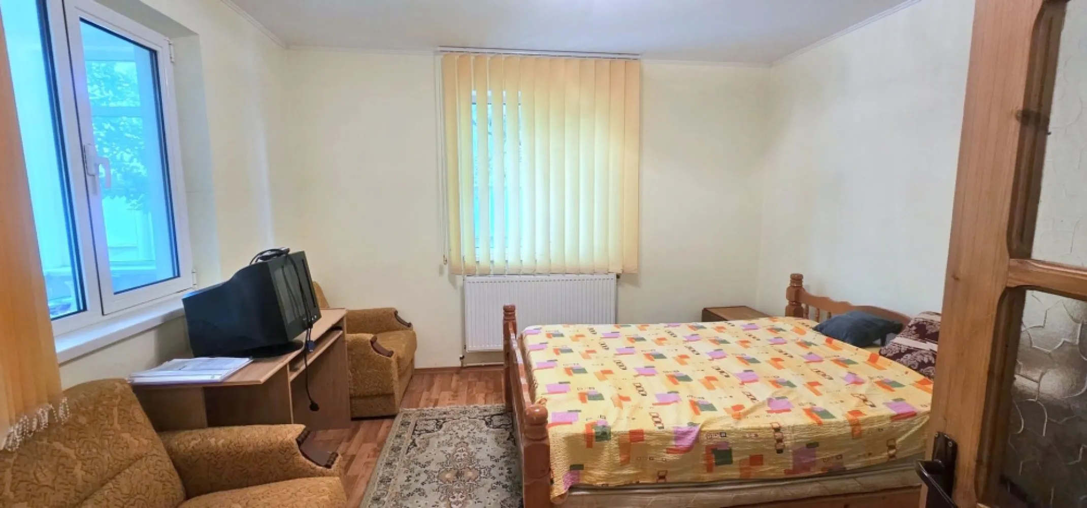 Casa la sol cu teren 1055 mp si livada - Vanatori, Galati