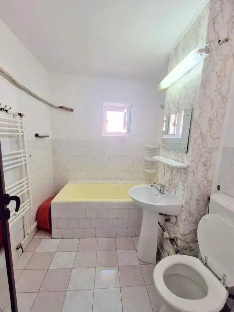 Apartament 2 camere de închiriat - Micro 17 - Mobilat - 300 Euro