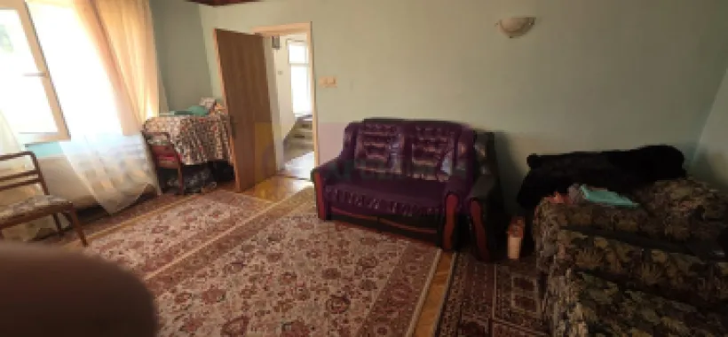 Casa de vanzare cu 6 camere in Busteni