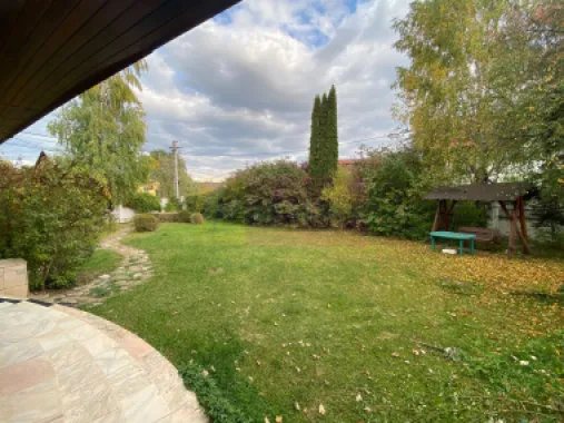 Vila de vânzare cu 4 camere în Breaza
