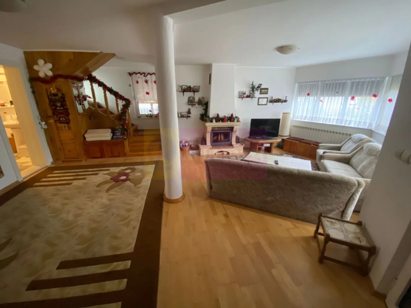 Vila de vânzare cu 4 camere în Breaza