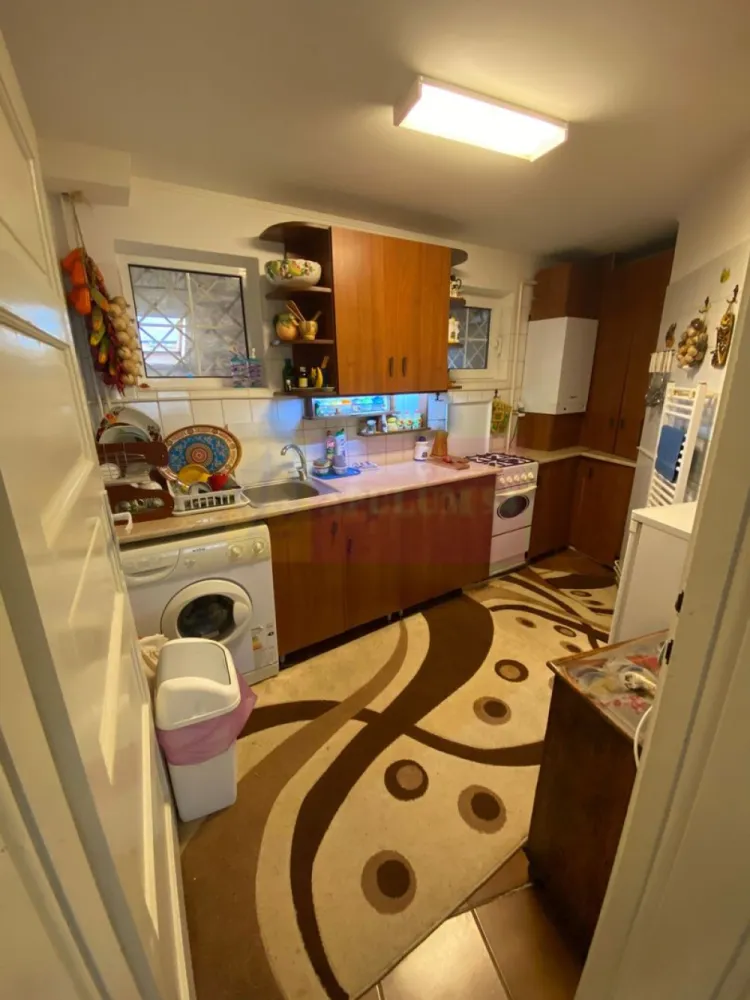 Vila de vânzare cu 4 camere în Breaza