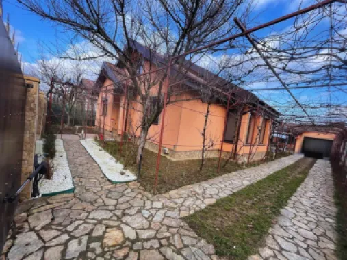 Casa Santandrei, zona linistita, gaz,curent,apa,teren 550 mp-214900Eur