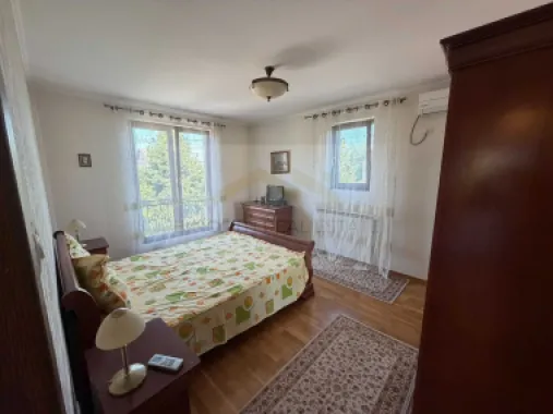 Casă / Vilă de închiriat | Comuna Berceni | 350 mp utili | Curte 400 mp