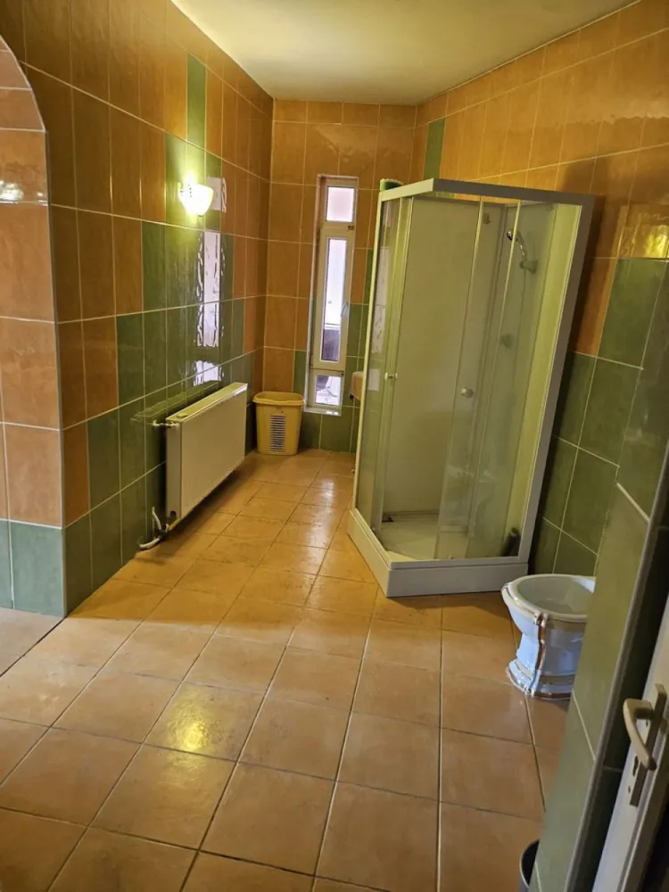 BRASADAS vinde casa individuala zona DARA cu 5 cam si teren 4ari. - BRASADAS vinde casa individuala cu etaj.
Casa are 5 camere și 400mp teren aferent.
Www.brasadas.com