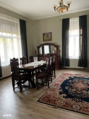 BRASADAS vinde casa cu 3 dormitoare in zona Titulescu.