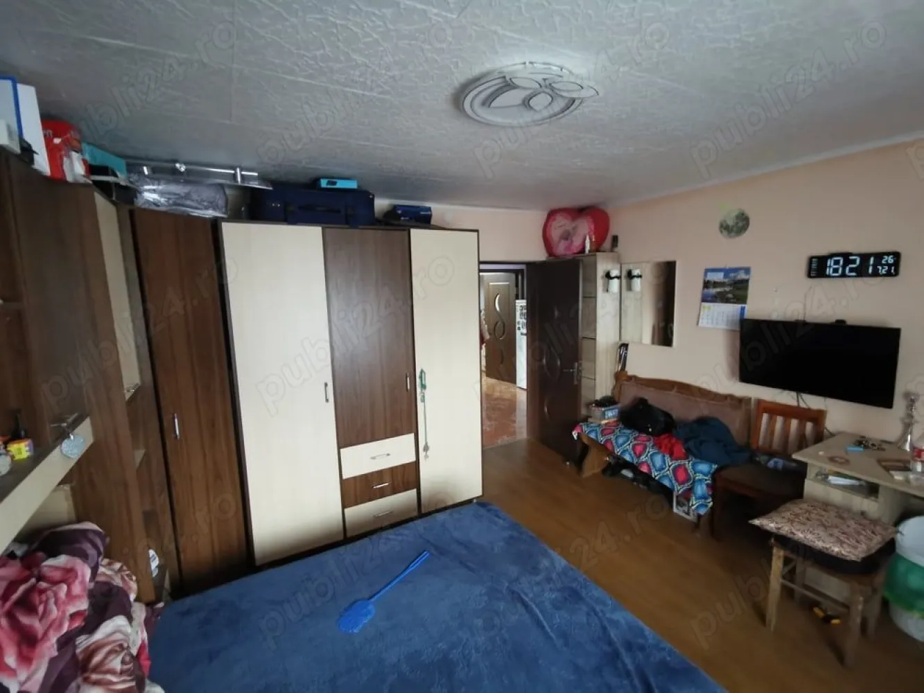 vand casa Satu Mare str spicului 3 cam placa de beton - vand casa 3 cam bucatarie hol mare din hol se intra in camere, baie si bucatarie ,actele sant in regula ,este placa de beton tavanu ,se poate mansarda .
