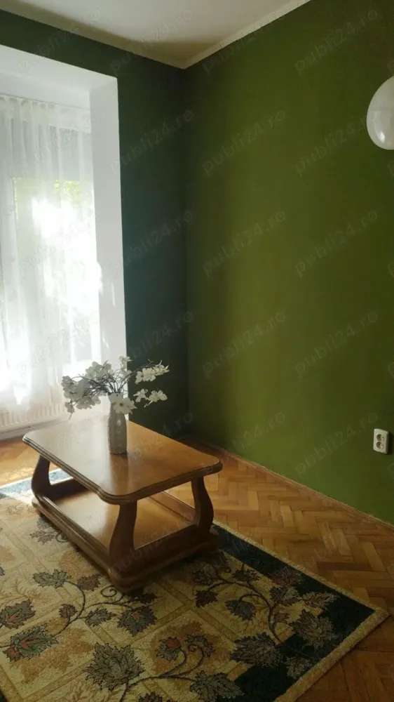 BRASADAS vinde casa cu fundație înaltă in zona 14 Mai. - Agentia Imobiliara BRASADAS vinde casa cu fundație înaltă, solidă din piatra și beton, cu 1 etaj în Satu Mare.(1 living, 3 dormitoare, 2 băi cu geam, 1 bucătărie, 1 cămară alimente mare cu fereastră, pivniță, curte proprie, centrală proprie, zona bună la 1 minut de farmacie, magazine, statia mijloc de transport în tot orașul).
Se accepta schimb cu casă solidă, mai mică.
Www.brasadas.com.