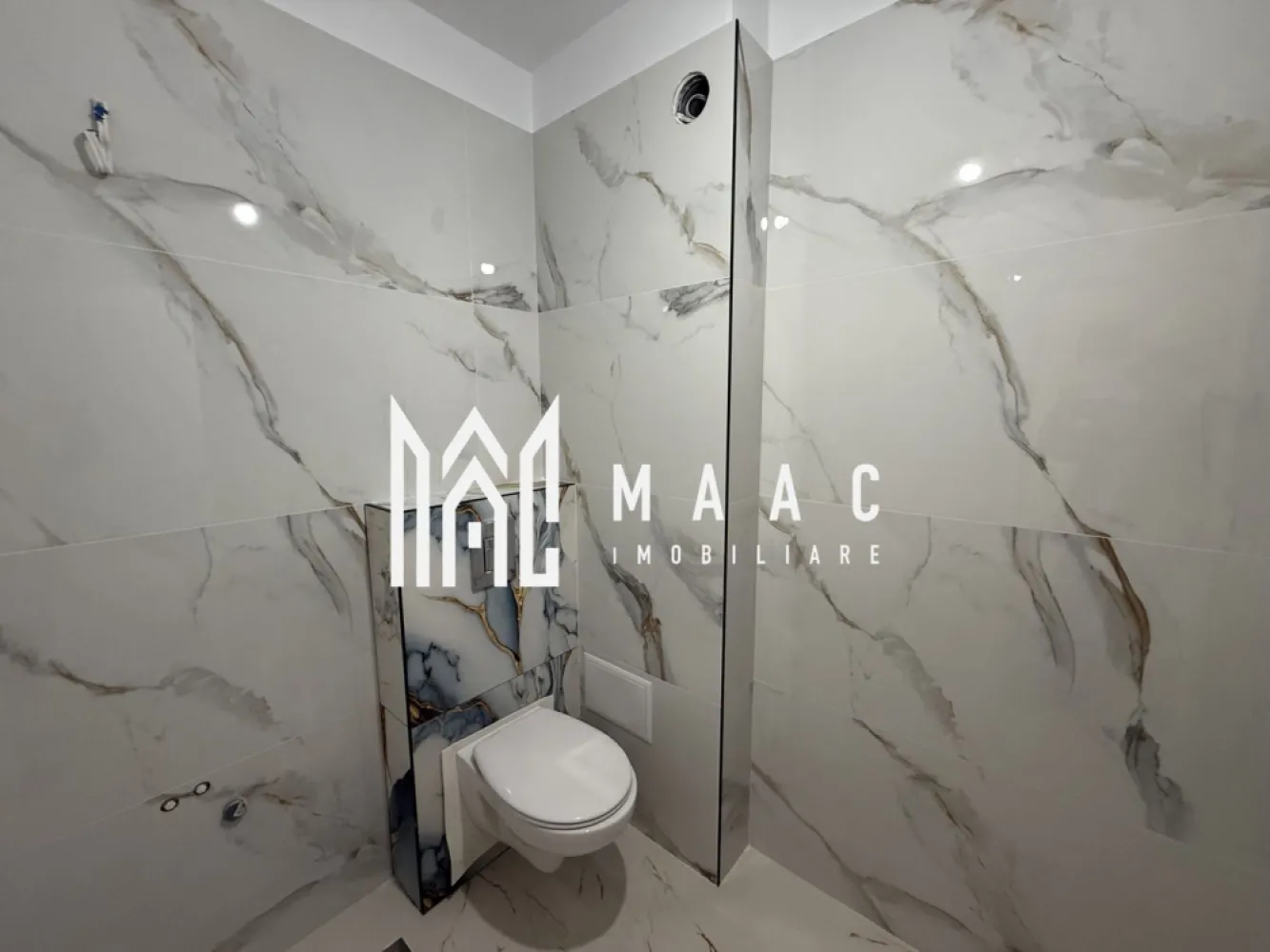 Apartament 3 camere | 150 MP | Balcon | La cheie | 2 Parcari