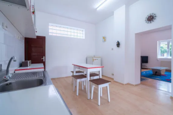 VANDUT! Casa 5 camere - teren 688 mp - Parneava - COMISION 0