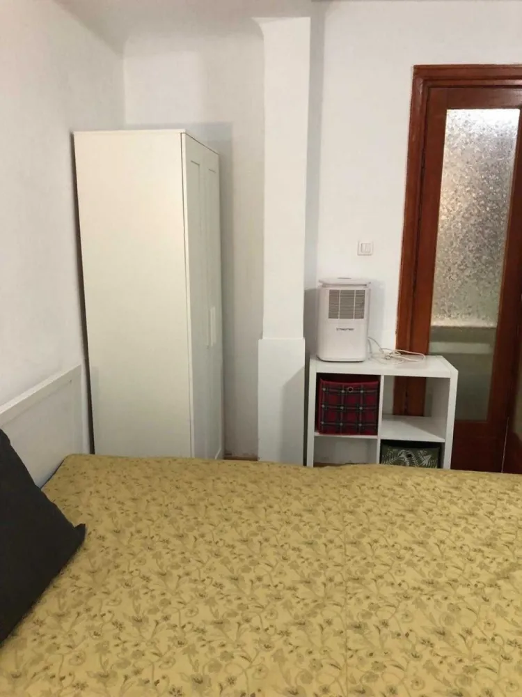 OFERTA!!! Închiriez apartament 2 camere zona Biserica Armenească - Închiriez Ap 2 camere zona Biserica Armenească
 400 euro/luna
 exclus animale de companie