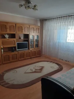 BRASADAS închiriază ap 2 cam Et 6/8 zona Unirii