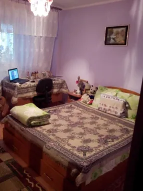 BRASADAS închiriază ap 2 cam Et 6/8 zona Unirii