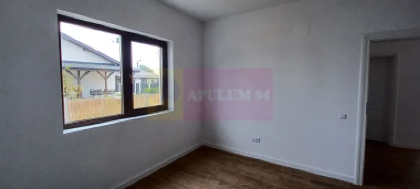 Săbăreni, casă nouă tip parter, cu pod mansardabil