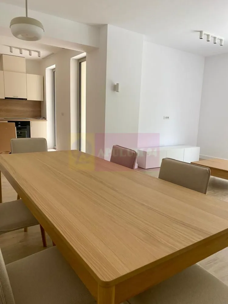 Armeneasca | 4 camere | 109 mp, mobilat utilat, boutique 2023, terasa - Arhitectura proiectului boutique Licurg 2 Prime Residence încorporează elemente de design specifice zonei, evidențiindu-se prin fațade elegante și detalii de piatră atent lucrate, ce se integrează armonios în peisajul local. Materialele, culorile și texturile sunt alese pentru a menține un aspect estetic în armonie cu stilul arhitectural tradițional al zonei.

Detalii apartament:
4 camere
Etaj 2/3
Decomandat
Terasa/ balcon 10mp
Suprafata utila 109mp

Compartimentare: living spatios, 3 dormitoare, bucatarie deschisa, 
2 grupuri sanitare, terasa de 10 mp.
Finisaje premium: parchet, gresie si faianta, vopsea lavabila, 
usi interioare din lemn masiv. Tamplarie din aluminiu cu geamuri triple 
— izolatie termica si fonica superioara, facturi reduse la utilitati.
Incalzire in pardoseala in toate camerele + AC

Dotari incluse: lift, 2 locuri de parcare, usa securizata, videointerfon, 
sistem de alarma, senzori de incendiu.

Stare: nou, mobilat si utilat complet. Se inchiriaza cu contract pe 
termen lung, minim 2 ani.
Chirie lunara 1800 euro + TVA. Se percep doua luni garantie.

Contact:
apulum94@apulum94.ro
adrian@apulum94.ro
Whatsapp 0733683453

EXTERIOR:

Rame din aluminiu:

Barieră termică ALIPLAST, culoare bej RAL 7044
Fixare mecanică pe cadru de oțel 30 x 30 mm
Geamuri triple:

Compoziție generală: Sticlă 6 mm 4S, distanțier 16 mm WE, sticlă float 4 mm, sticlă low E 6 mm
Parter spre stradă: Sticlă temperată KN 166 ESG 6 mm, distanțier 16 mm WE, sticlă float 4 mm, sticlă laminată low E 4.4.1 mm
Valoare U totală: 1,05 pentru rame și ferestre din aluminiu
PEISAGISTICĂ:

Design exterior:

Alee de intrare cu plăci ceramice
Drum de acces la subsol asfaltat
Mobilier urban pe platforme de beton, cu zone de flori integrate
Spații verzi:

Pe plăci de beton: Ghivece de plante (adâncime 50-70 cm), arbuști și gazon la rampa de intrare
Pe sol natural: Plantații de arbori și arbuști, gazon, pentru uz exclusiv apartamentelor 1 și 2
INTERIOR:

Pereți cu vopsea multistrat:

Trei straturi de vopsea albă lavabilă pe plăci de gips tencuite
Bază din bloc ceramic de 30 cm grosime
Pardoseli ceramice și laminat:

Plăci ceramice antiderapante și lemn laminat pe șapă de ciment
Izolație și calitate a construcției:

Izolație din lână minerală între cărămizi și plăci de gips pentru eficiență termică
Proiectare orientată spre confort și economie de energie

The architecture of Licurg 2 Prime Residence incorporates local design elements, featuring elegant facades and meticulously crafted stone details that blend seamlessly into the surroundings. Materials, colors, and textures are chosen to harmonize with the area's traditional architectural style. The project offers a variety of 3 and 4-room apartments, characterized by large windows that fill the spacious, well-organized interiors with natural light.

Apartment details:

4 rooms
Detached layout
Terrace/balcony: 10 sqm
Usable area: 109 sqm
Contact:

Email: apulum94@apulum94.ro, adrian@apulum94.ro
WhatsApp: 0733683453