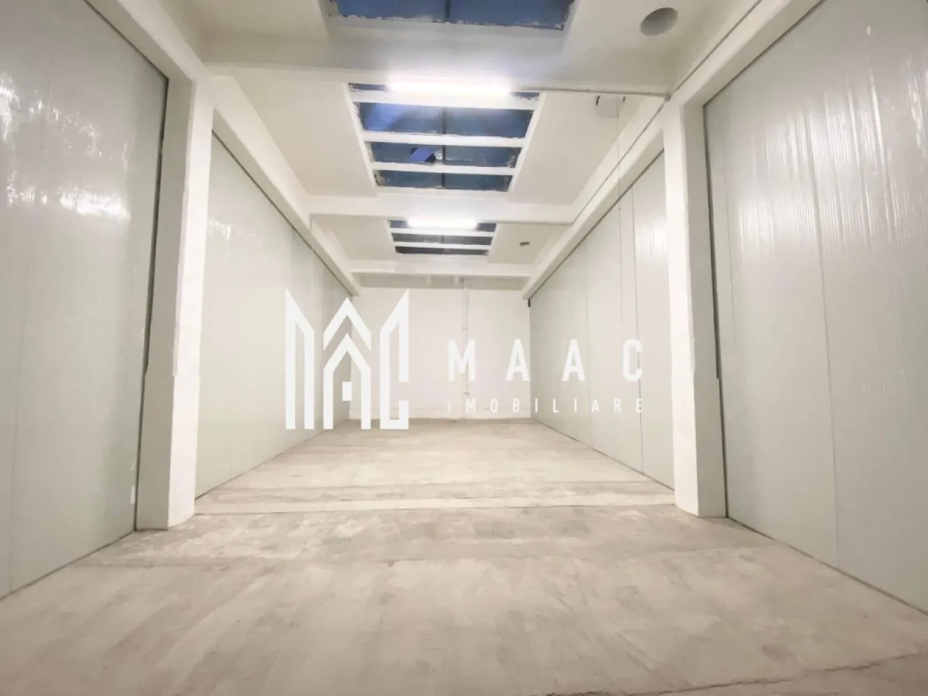 Hală de închiriat I 100 mp I Cisnădie, Sibiu - MAAC Imobiliare va propune o hală productie/expunere disponibila in Cisnadie pentru inchiriat. 
Spatiul este compartimentat in patru, fiecare spatiu are suprafata de 100 metri patrati. 
Spatiul este fii in totalitate sau partial inchiriat.
Recent modernizat, hala este disponibilă pentru vizionare permanent.
Pentru mai multe detalii precizati telefonic ca ati vazut anuntul cu ID CP2907954