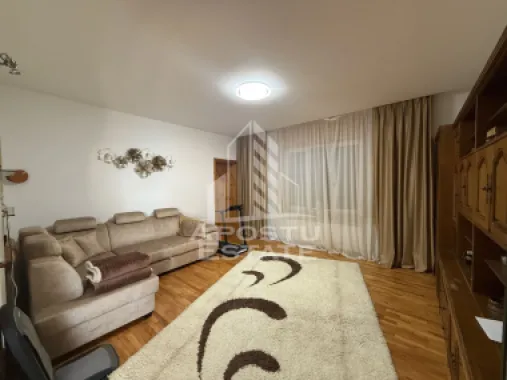 Casa individuala de vanzare cu proiect de extindere, zona Lunei