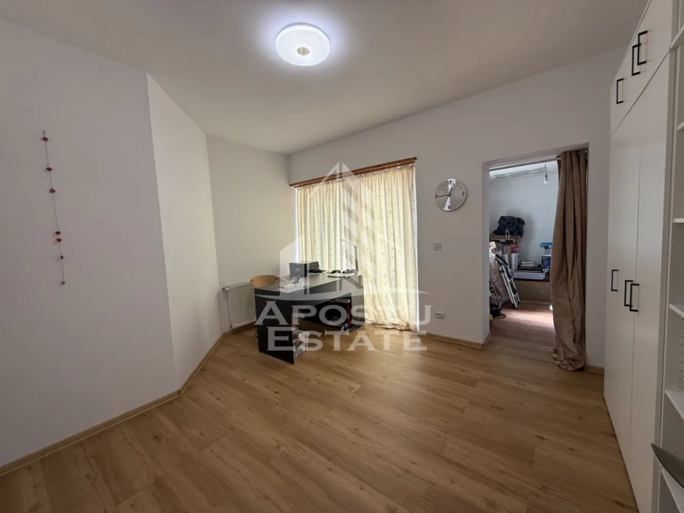 Casa individuala de vanzare cu proiect de extindere, zona Lunei