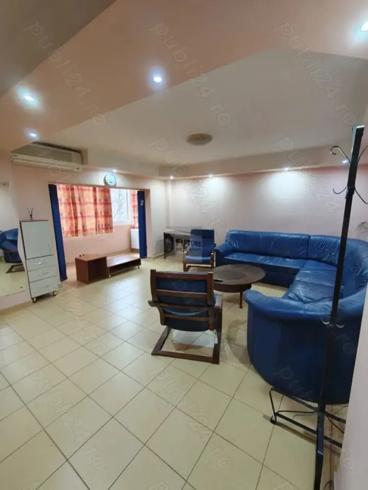 Confort, Spațiu și Independență Termică | Mall Vitan Str. Brândușelor - Cauți un apartament unde să nu ai grija apei calde și să fii la 2 pași de tot ce contează? Această proprietate de pe strada Brândușelor combină avantajele unui bloc solid cu dotările moderne necesare unui stil de viață relaxat. 🏠 Detalii Care Fac Diferența: Independență Totală: Dotat cu Centrală Proprie pe Gaz. Adio probleme cu încălzirea sau apa caldă! Suprafață Generoasă: 64 mp utili, compartimentare decomandată, oferind intimitate și spațiu real de mișcare. Etaj Ideal: Situat la etajul 2 din 4 – „etajul de aur” în imobiliare. Bloc Solid: Construcție 1991 (structură rezistentă, compartimentare modernă). Climatizare: Aer condiționat inclus pentru confort sporit în timpul verii. 📍 Locație de Top: Ești situat pe strada Brândușelor, o zonă verde și surprinzător de liniștită, deși te afli la doar câteva minute de mers pe jos de: București Mall Vitan (shopping, cinema, food court). Acces rapid către Timpuri Noi și Mihai Bravu. Supermarketuri, cafenele și clinici medicale în proximitate. 🛋️ Dotări & Stare: Apartamentul se închiriază complet mobilat și utilat, fiind pregătit pentru mutare imediată. Este un spațiu curat, bine întreținut, ideal pentru un cuplu sau un profesionist care lucrează de acasă și are nevoie de o cameră separată pentru birou. ✅ Disponibilitate: Imediată Sună acum pentru a programa o vizionare. Un apartament cu centrală proprie în această zonă se închiriază de obicei în primele 48 de ore! #ChirieVitan #Apartament2Camere #DirectProprietar #CentralaProprie #Brandusilor #BucurestiMall #ChirieBucuresti #Sector3 #ApartamentDecomandat #FaraComision