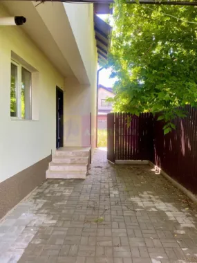 Duplex 4 camere , curte 250 mp, renovat 2025 — Mogoșoaia