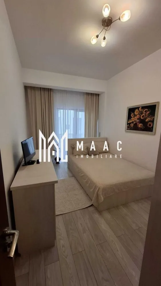 Apartament 2 camere | Doamna Stanca | Etajul 1 | Loc de parcare - MAAC Imobiliare vă propune spre inchiriere un apartament cu 2 camere, amplasat la etajul 1 din 3 al unui imobil aflat în zona Doamna Stanca.

Acesta este mobilat si utilat, compus din: living cu bucatarie open space de unde se face accesul pe balcon, dormitor matrimonial și baie dotata cu cabina de duș. Se închiriază așa cum apare în poze.
 
Suprafata utila este de 46 mp. 

Apartamentul beneficiază de un garaj cu loc de parcare privat, aflat la demisolul blocului.

Imobilul are acces facil la mijloace de transport în comun, centre comerciale și magazine alimentare.

Se percepe o garantie în cuantumul unei luni de chirie.

Pentru mai multe detalii, vă rugăm să specificați anunțul cu CP2931180.