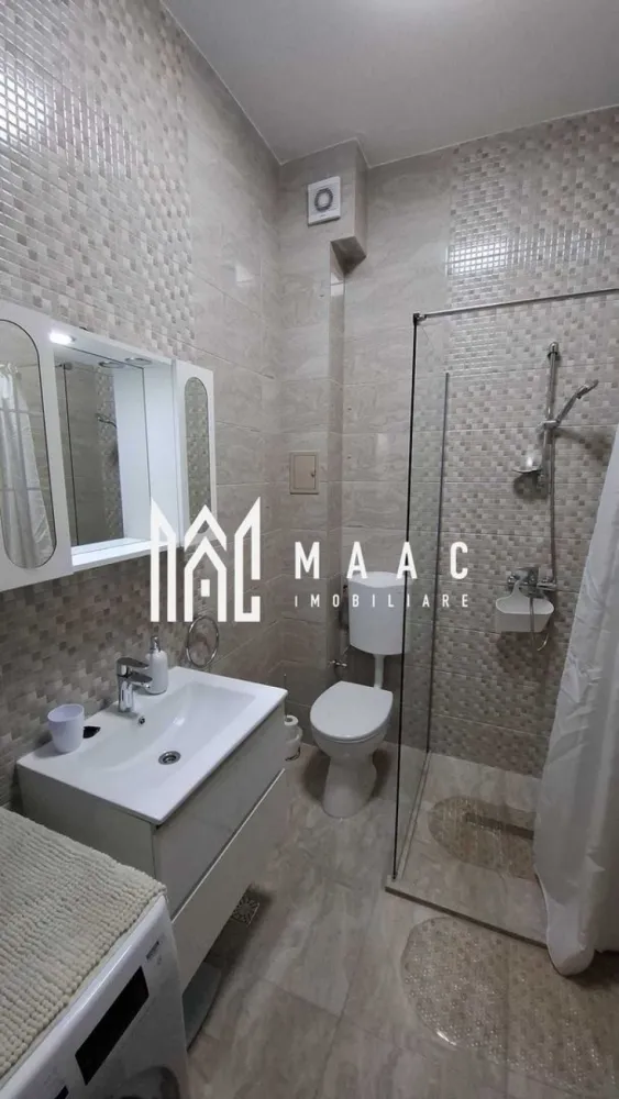 Apartament 2 camere | Doamna Stanca | Etajul 1 | Loc de parcare - MAAC Imobiliare vă propune spre inchiriere un apartament cu 2 camere, amplasat la etajul 1 din 3 al unui imobil aflat în zona Doamna Stanca.

Acesta este mobilat si utilat, compus din: living cu bucatarie open space de unde se face accesul pe balcon, dormitor matrimonial și baie dotata cu cabina de duș. Se închiriază așa cum apare în poze.
 
Suprafata utila este de 46 mp. 

Apartamentul beneficiază de un garaj cu loc de parcare privat, aflat la demisolul blocului.

Imobilul are acces facil la mijloace de transport în comun, centre comerciale și magazine alimentare.

Se percepe o garantie în cuantumul unei luni de chirie.

Pentru mai multe detalii, vă rugăm să specificați anunțul cu CP2931180.