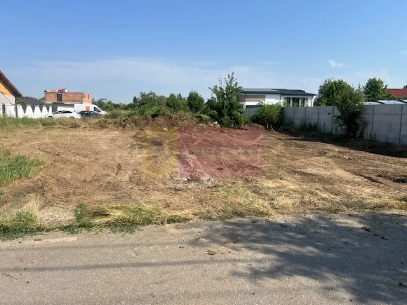 Teren Clinceni- Putul Olteni- Crizantemelor. - Compania imobiliara Apulum 94 va propune un teren situat in zona Clinceni- Putul Olteni- Crizantemelor- Ciorogarlei. 
 Terenul are o suprafata de 1959 mp, cu 2 deschideri, si la un capat si la celelalt. 
Poate fi vandut tot sau poate fi parcelat in 2 loturi. 
Prin fata terenului trec toate utilitatile. 
Pentru vizionare si mai multe detalii nu ezitati sa ma contactati pe nr 0733683446- Laura Ionescu.
COMISIONUL AGENTIEI ESTE 3%+ TVA.