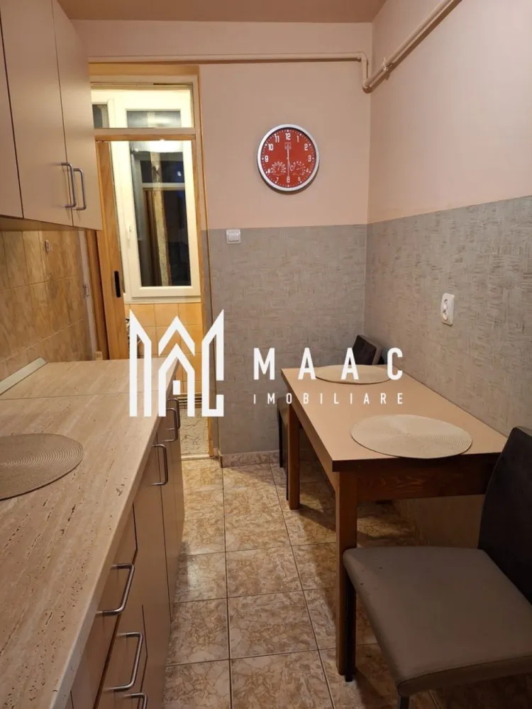 Apartament 2 camere | Etajul 3 | 62mp | Ștrand - MAAC Imobiliare vă propune spre închiriere un apartament cu 2 camere, situat la etajul 3 al unui bloc amplasat în zona Ștrand.

Locuința este complet mobilată și utilată, disponibilă imediat și cuprinde: living luminos, dormitor, balcon închis și baie cu geam.
Încălzirea se realizează prin centrală termică proprie, cu calorifere, asigurând confort termic.
Amplasarea apartamentului permite acces rapid către centre comerciale, instituții bancare, unități de învățământ, farmacii și alte puncte de interes.

Închirierea se face pe termen de minim 1 an.

Nu se acceptă:
-animale de companie
-fumători
-mai mult de 2 persoane
Se percepe o garanție în cuantumul unei chirii lunare.

Pentru mai multe detalii, precizați telefonic că ați văzut anunțul cu ID: CP2891339
