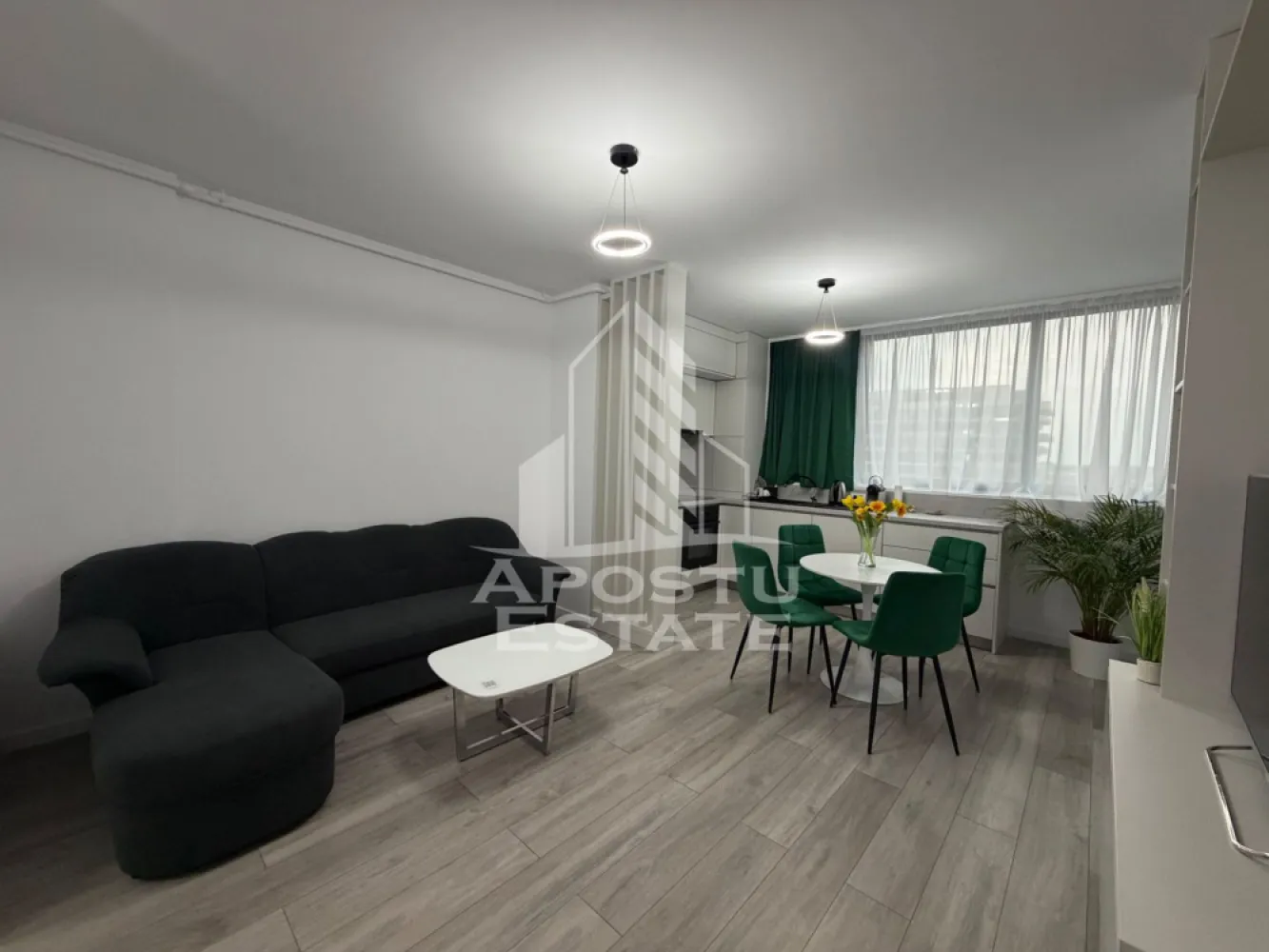 Apartament de vânzare cu 2 camere, X-City Tower,Torontalului,Timișoara - Agenţia imobiliara Apostu Estate va propune spre vânzare un apartament nou cu 2 camere ,situat în zona Torontalului ,în complexul X-City Tower,una dintre cele mai căutate zone din Timisoara . Ideal atât pentru locuinţa proprie , cat si 
pentru investiție 
Imobilul este amplasat la etajul 6 din 11, având o priveliște frumoasa , și o suprafață utilă de 46,20 mp
Și un balcon deschis 
Compartimentare :
-Bucătărie mobilată
-Living mobilat open space cu bucătăria și ieșire pe balcon 
-Dormitor matrimonial mobilat cu ieșire pe balcon 
-Baie cu cada

Apartamentul se vinde complet mobilat , conform pozelor

Beneficii suplimentare :
- Compartimentare funcțională și modernă 
- Aer condiționat 
- Zona excelenta pentru locuit sau investiţie
-Loc de parcare subteran 
Vecinătăţi :
-Lidl
-Iulius Mall
-Scoli 
-Facultatea de medicină veterinară 
-Mijloace de transport in comun

Pentru mai multe detalii si programarea unei vizionari , va stam cu drag la dispoziţie .

Agenţia imobiliara Apostu Estate vă oferă consultanta bancara gratuita prin intermediul colaboratorilor noştri pentru alegerea celui mai potrivit tip de credit , astfel încât tu să devii noul proprietar al acestui apartament
ID INTERN: CP3199729