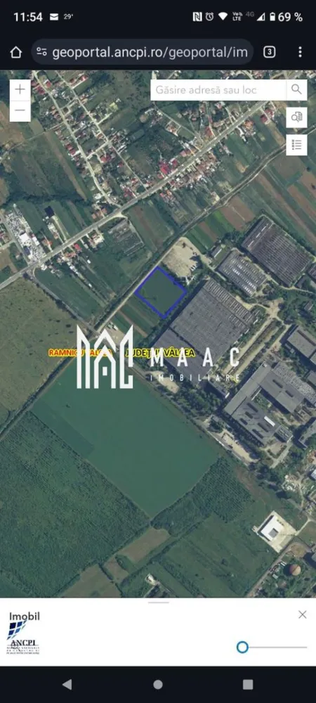 Teren de vânzare – Zonă industrială, lângă Vilmar - Maac Imobiliare propune spre vânzare un teren cu potențial industrial, situat în apropiere de Vilmar, într-o zonă cu acces facil și vizibilitate foarte bună.

📐 Suprafață totală: 11.125 mp
📏 Deschidere la drum: 99,68 ml
📏 Lungime teren: 113,28 ml

🔹 Amplasat în zonă industrială
🔹 Acces direct la drum
🔹 Ideal pentru:

construcție hală de producție

depozitare

sediu firmă

activități logistice sau comerciale

Terenul beneficiază de o poziție strategică, potrivită pentru dezvoltare industrială sau investiție pe termen lung.

📞 Pentru informații suplimentare și detalii privind documentația urbanistică, contactați Maac Imobiliare.