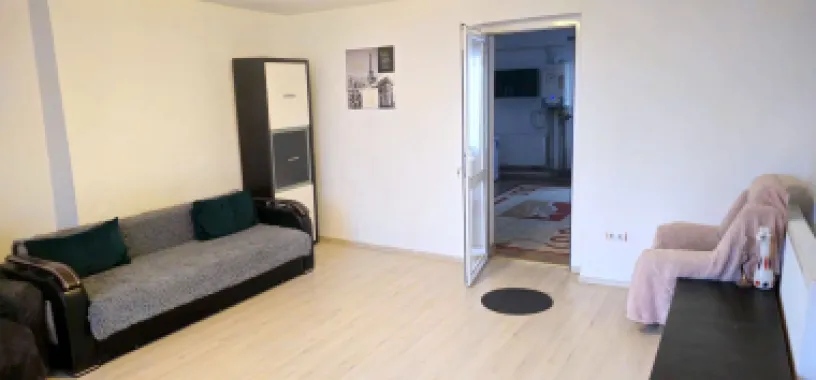 Apartament cu 2 camere la casa, 70 mp - zona centrala