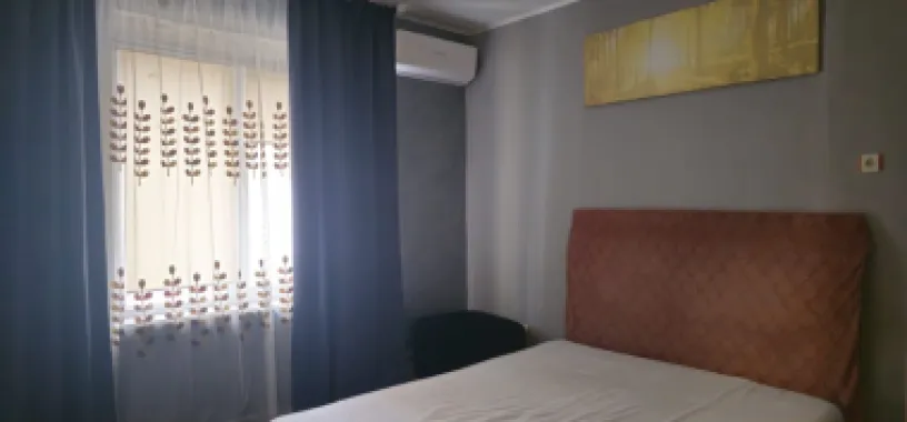 Apartament cu 2 camere la casa, 70 mp - zona centrala