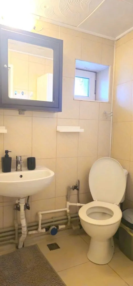 Apartament cu 2 camere la casa, 70 mp - zona centrala