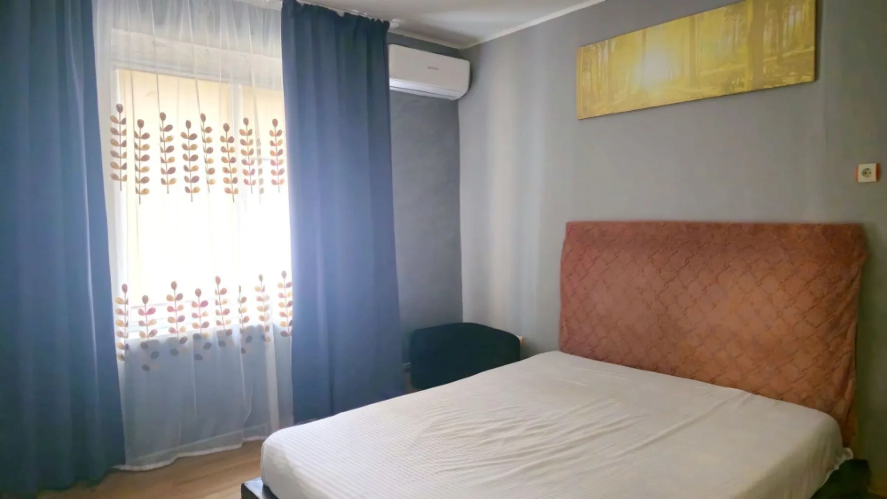 Apartament cu 2 camere la casa, 70 mp - zona centrala