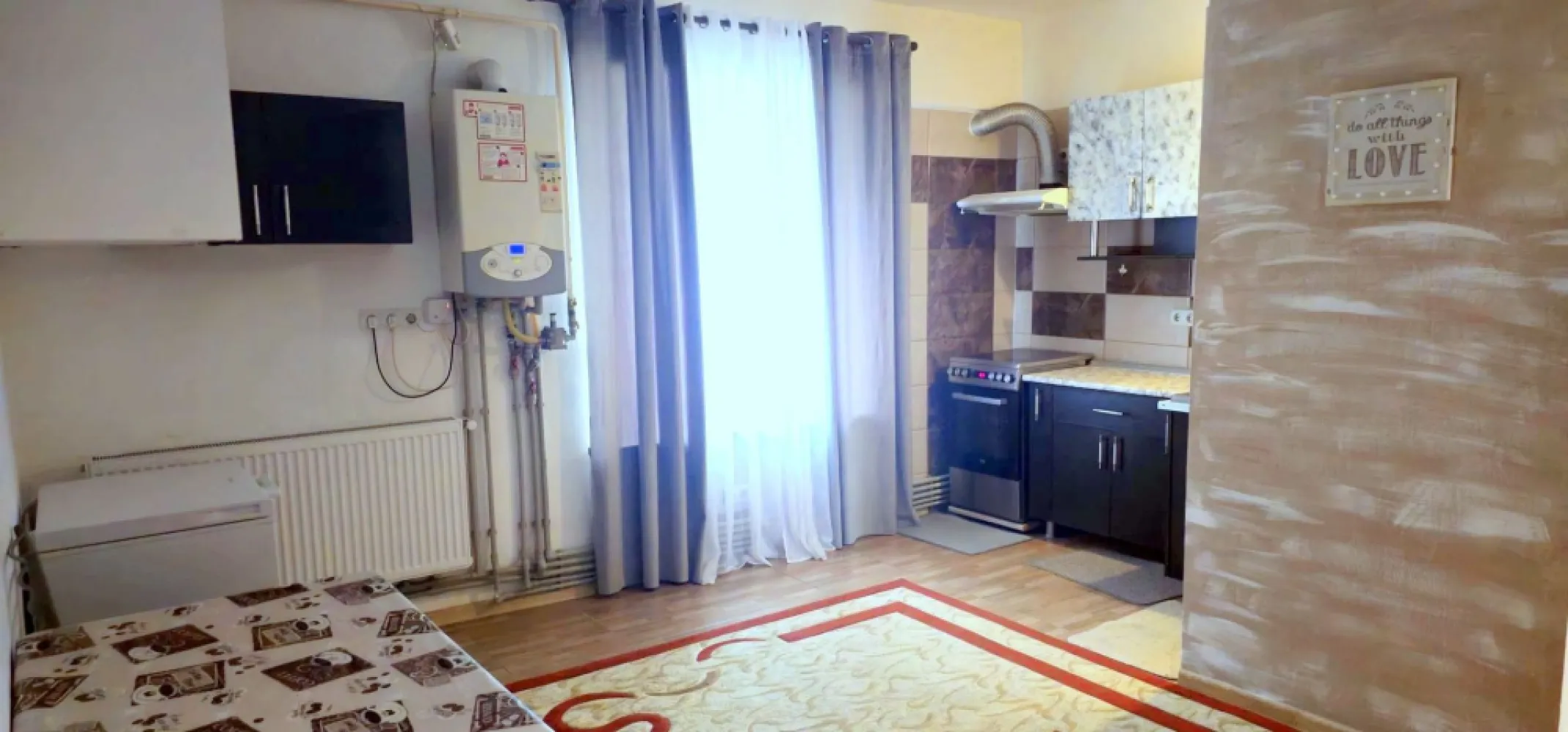 Apartament cu 2 camere la casa, 70 mp - zona centrala