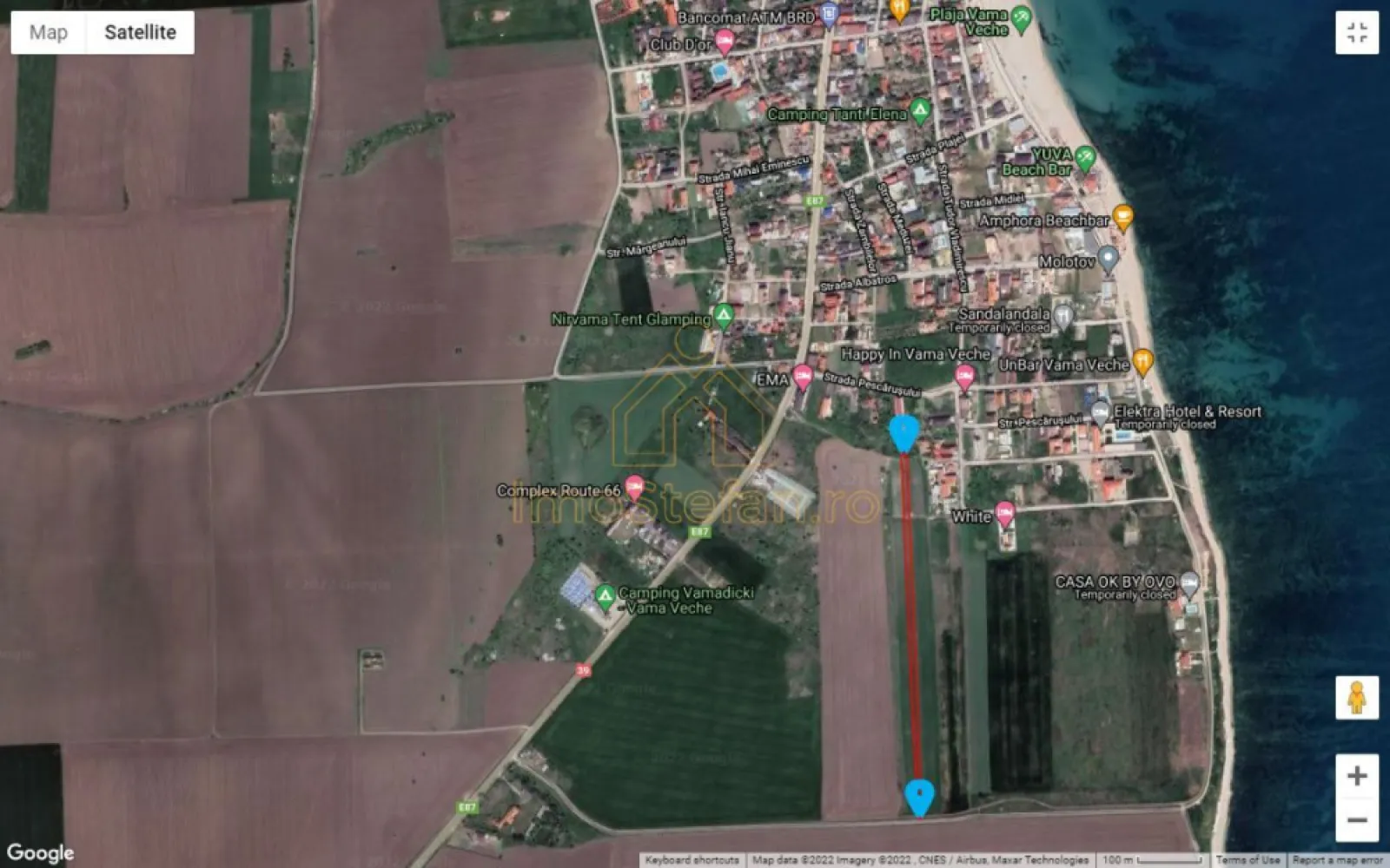 Teren Intravilan Vama Veche | 7.495 mp | Oportunitate Investiție - Într-o perioadă în care turismul premium de pe litoral este în plină expansiune, această proprietate reprezintă o alegere strategică pentru dezvoltatorii imobiliari sau antreprenorii vizionari.

 LOCALIZARE EXCELENTĂ:

Situat la doar 15 minute de plaja Elektra.

Zonă în plină dezvoltare, cu imobile deja construite în proximitate (aprox. 800m).

 DETALII TEHNICE ȘI URBANISTICE:

Suprafață totală: 7.495 mp

Front stradal: 17.28 m (deschidere la drum de servitute).

Clasificare: Intravilan.

Flexibilitate: Terenul este parcelabil. Se poate vinde și în loturi mai mici, în funcție de necesitățile și amploarea proiectului dorit.

Utilități: Situate la o distanță de doar 150 m de teren.

Acces: Acces auto asigurat.

 POTENȚIAL DE DEZVOLTARE (IDEAL PENTRU):

Complex hotelier sau Pensiune.

Sat de vacanță / Case rezidențiale.

Proiect de blocuri cu regim mic de înălțime (design mediteranean).

Glamping exclusivist.

Acesta este momentul ideal pentru a securiza un activ valoros pe litoralul românesc, într-o zonă unde terenurile de mari dimensiuni devin din ce în ce mai rare.

Pentru mai multe detalii, planuri cadastrale sau pentru a programa o vizionare, vă stau la dispoziție! Sunați-mă acum pentru a discuta despre următoarea dumneavoastră afacere de succes!