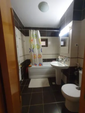 De vanzare – Apartament 3 camere -Complex Vega, Strada Tecuci