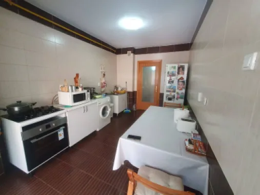 De vanzare – Apartament 3 camere -Complex Vega, Strada Tecuci