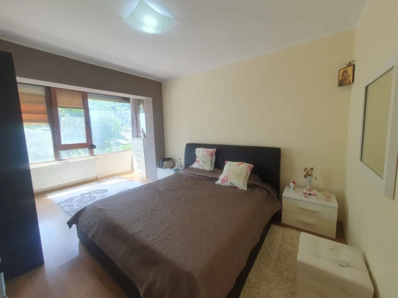 De vanzare – Apartament 3 camere -Complex Vega, Strada Tecuci